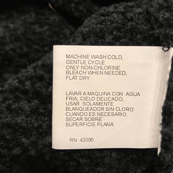 NWT Basic Editions Black Velour V-Neck Sweater Size Large - Picture 5 of 8